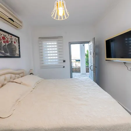 Villa Colorful House With Magnificent Sea View Near Beach In Bodrum