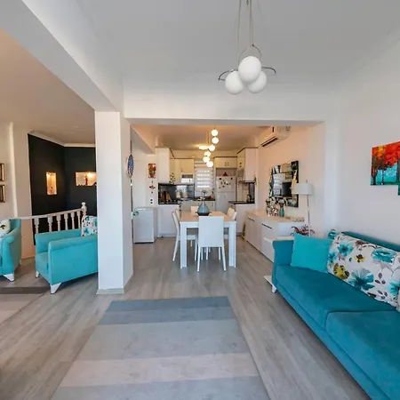 Villa Colorful House With Magnificent Sea View Near Beach In *